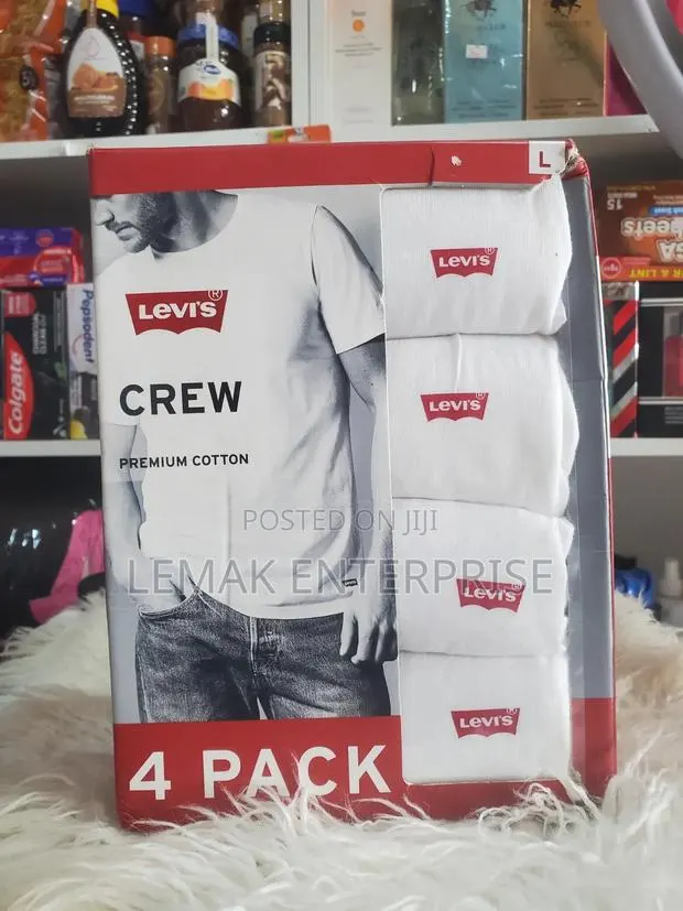 Men Crew T Shirt/ Levi's Crew Shirt 4 Pack Size Large · Photo 1