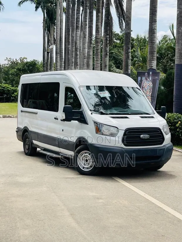 Ford Transit-350 2019 White · Photo 1