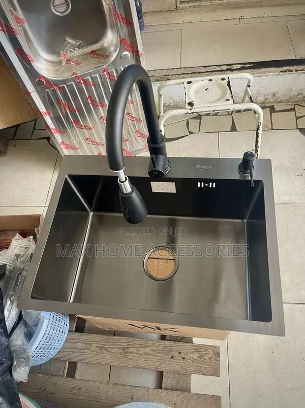 Dispenser Kitchen Sink · Photo 1