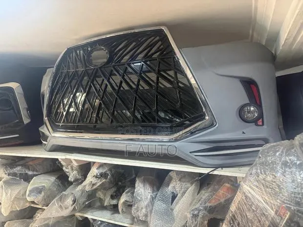 Toyota Highlander 2018,2019,2020 Front Bumper Spec Complete Lexus Type · Photo 1