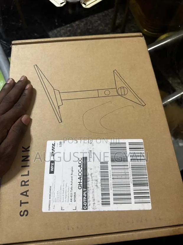 Starlink Mini Pivot Mount · Photo 1