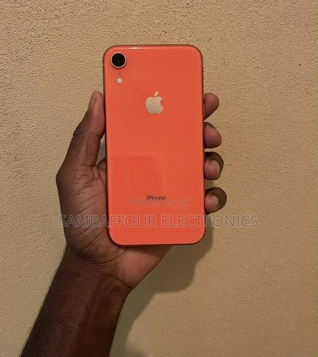 Apple iPhone XR 64 GB Orange · Photo 1