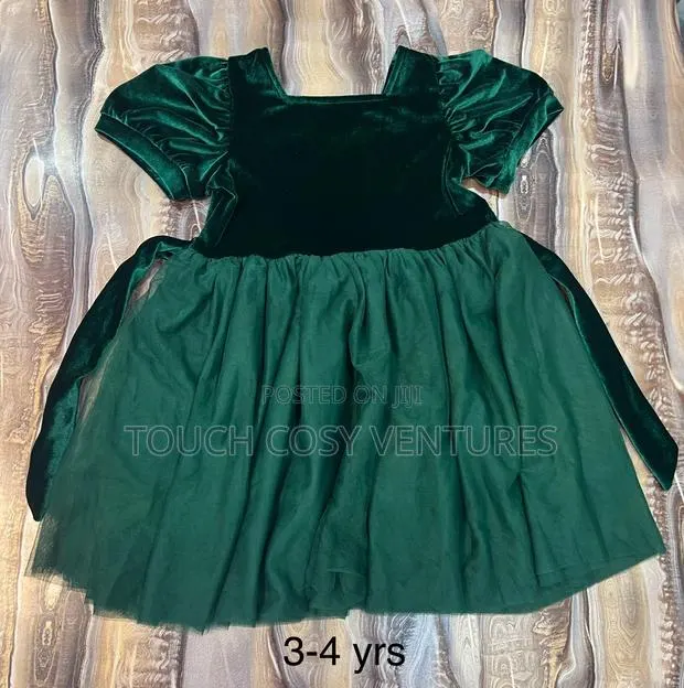 Royal Green Princess Dress · Photo 1