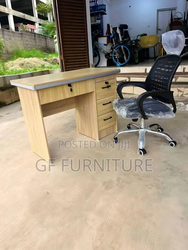 Strong Office Desk and Chair · Photo 1