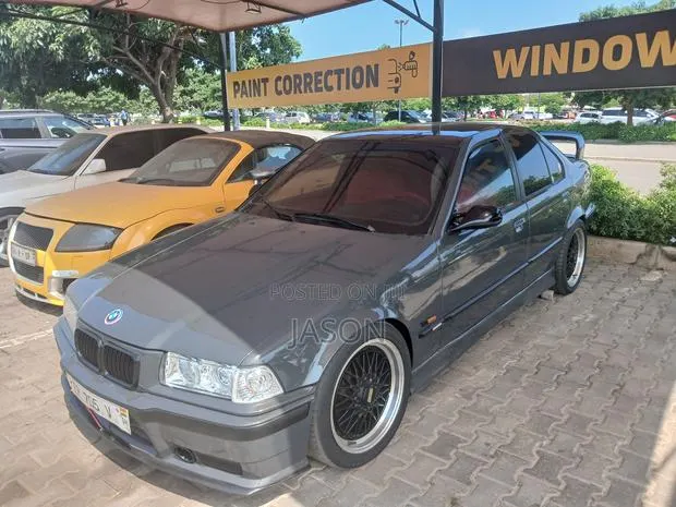 BMW 330i 1999 Gray · Photo 1