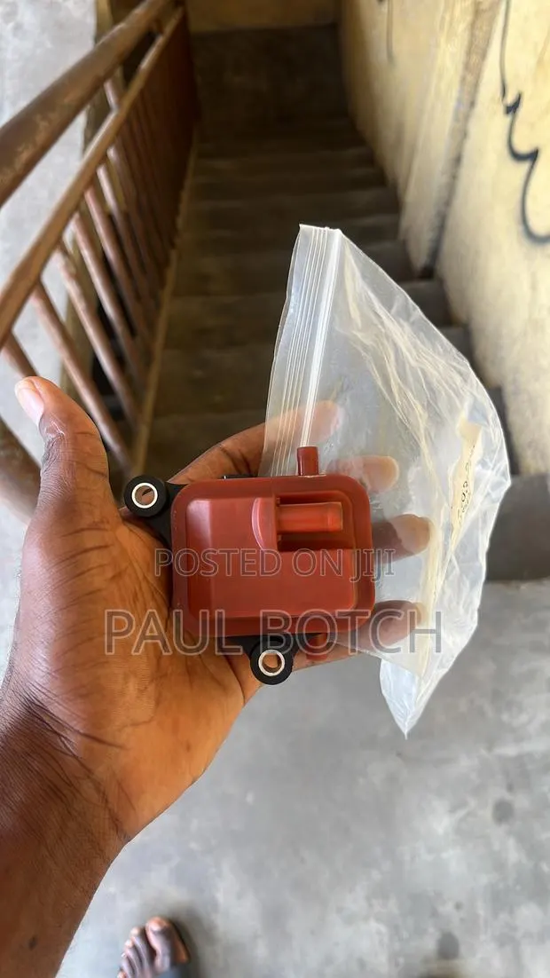 Vapor Canister Purge Valve Solenoid for Honda Vehicles. · Photo 1