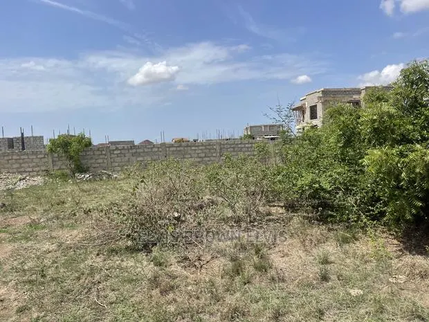 Land for Sale at NMIADJORN ZOOMLION · Photo 1