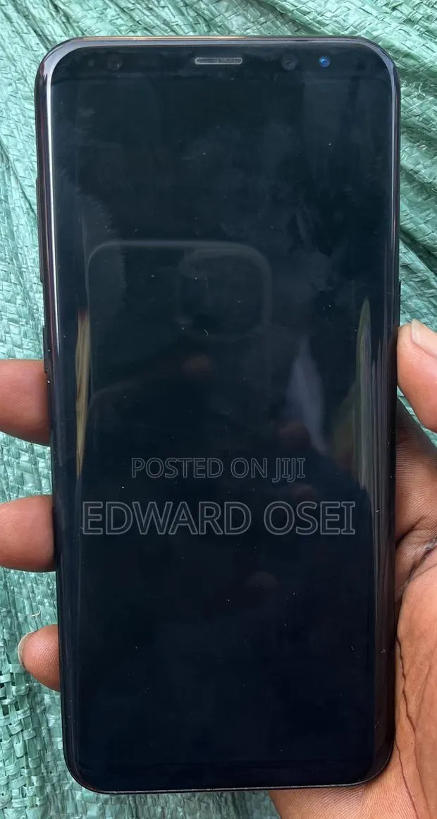 Samsung Galaxy S8+ 128 GB Black · Photo 1