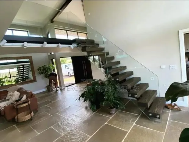Glass Balustrade · Photo 2