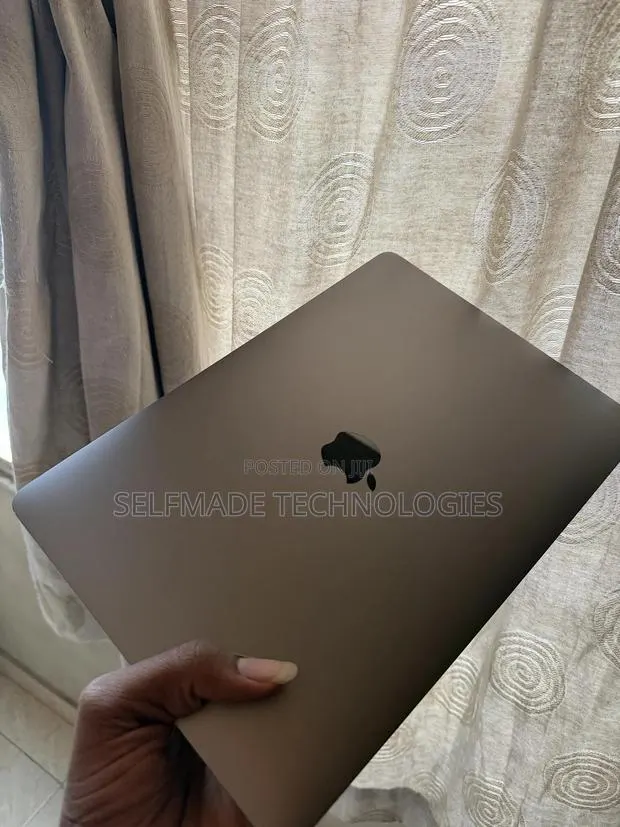 Laptop Apple MacBook 2016 8GB Intel Core i5 SSD 512GB · Photo 1