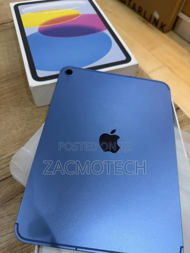 Apple iPad (2025) 128 GB Blue · Photo 1