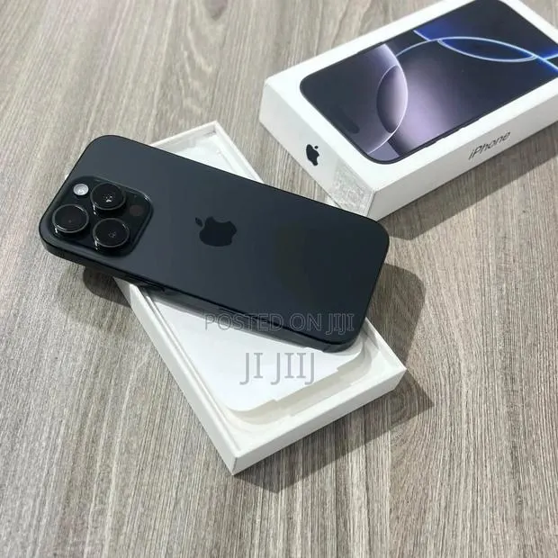Apple iPhone 16 Pro 256 GB Gray · Photo 1