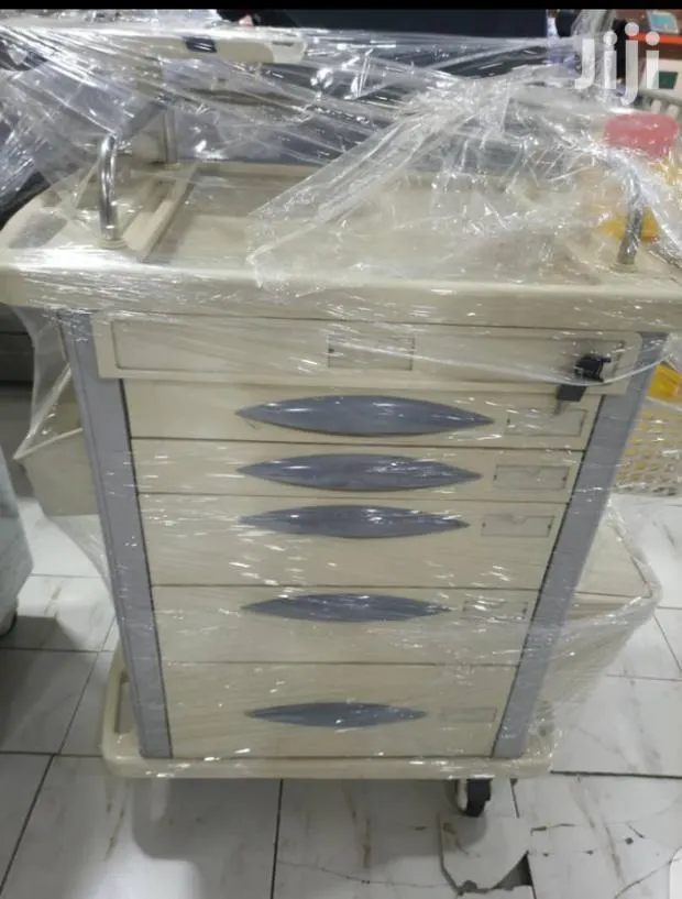 Emergency Trolley · Photo 1