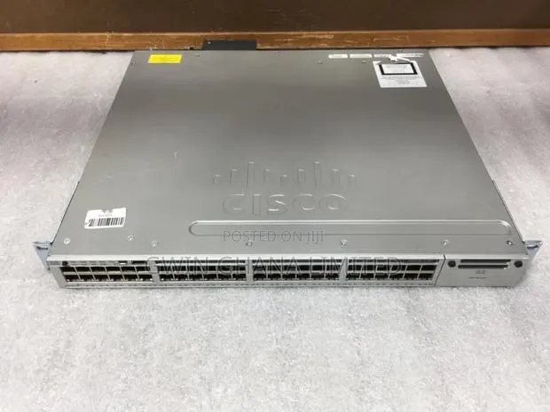 Cisco Catalyst 3850 Ws-C3850-48t-T 48-Port Gigabit Switch W · Photo 1