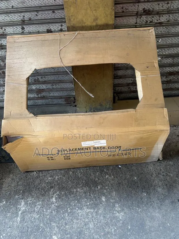 Toyota RAV4 Empty Boot 2019 2020 2021 2022 2023 2024 · Photo 1