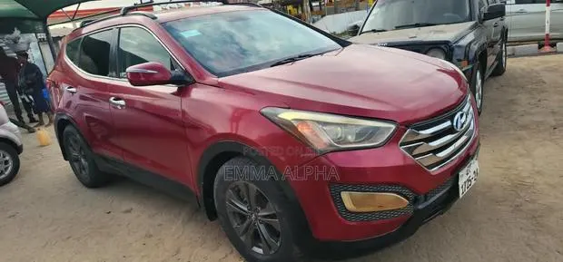 Hyundai Santa Fe 2013 Red