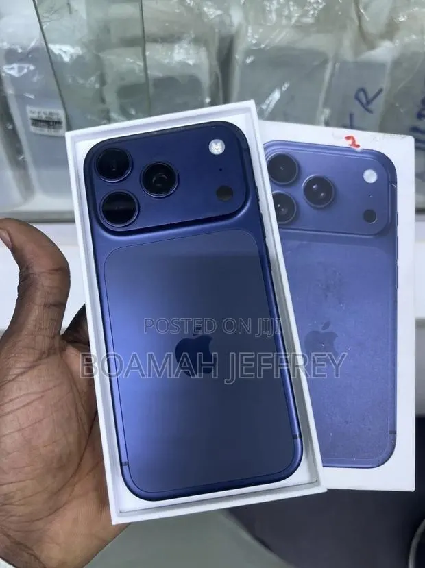 Apple iPhone 17 Pro 512 GB Blue · Photo 1
