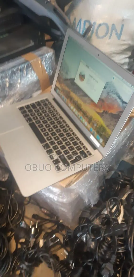 Laptop Apple MacBook Air 8GB Intel SSD 256GB · Photo 1