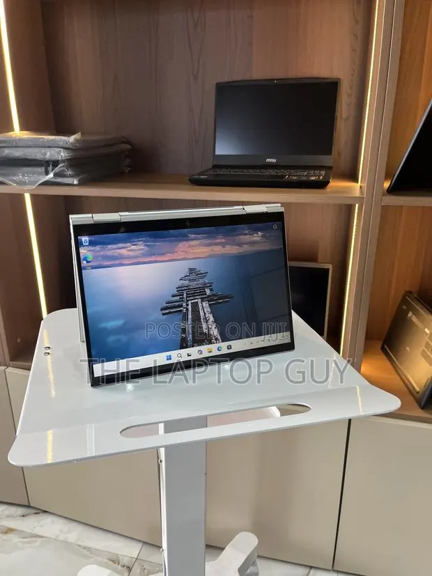 Laptop HP EliteBook 840 G10 32GB Intel Core i7 SSD 1T · Photo 1
