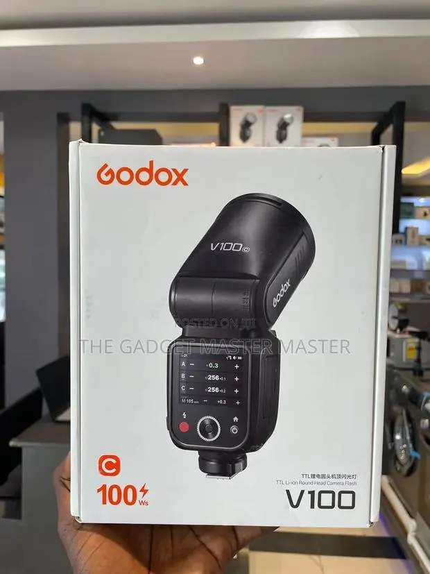 Godox V100 Flash for Digital Camera · Photo 1