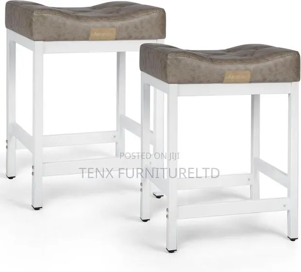 Bar Stool (Elegant Grey ) With Metal Base · Photo 1
