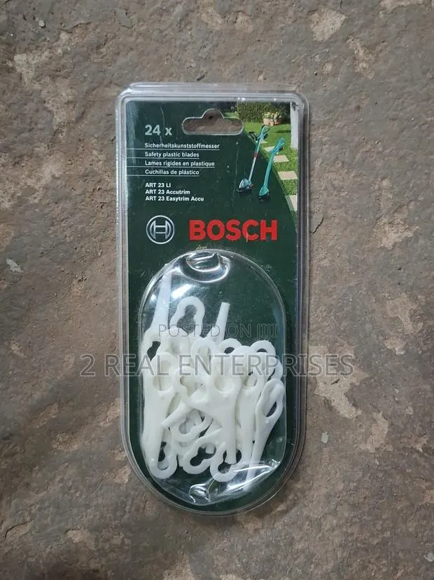 Bosch 24-Pack Safety Plastic Replacement Blades · Photo 1
