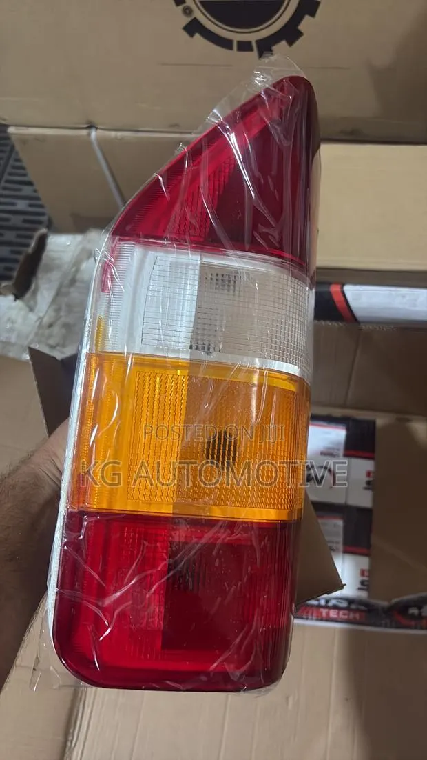 Tail Light Sprinter Old Type · Photo 1