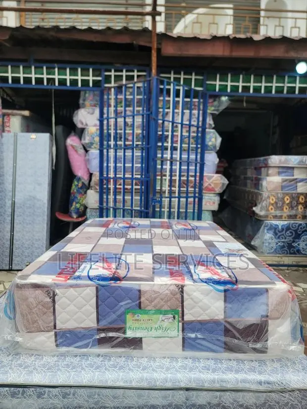 14" Double Size High Density Mattress · Photo 1