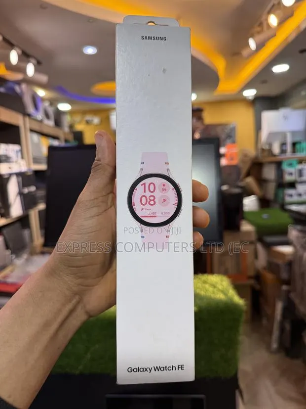 Samsung Galaxy Smart Watch Fe Original Bluetooth/ Wifi /GPS Brand New · Photo 1