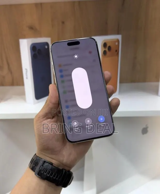 Apple iPhone 16 Pro Max 256 GB Rose Gold · Photo 1