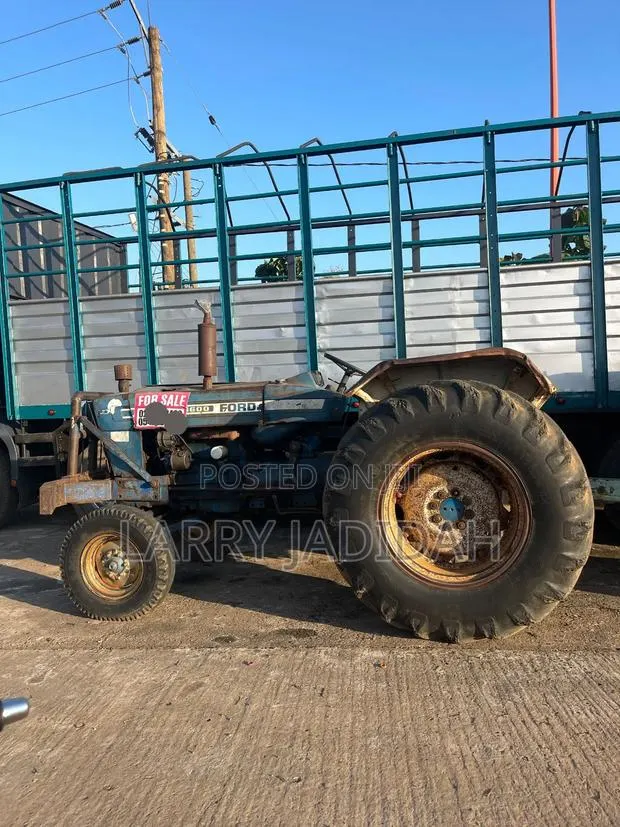 Ford Tractor · Photo 1