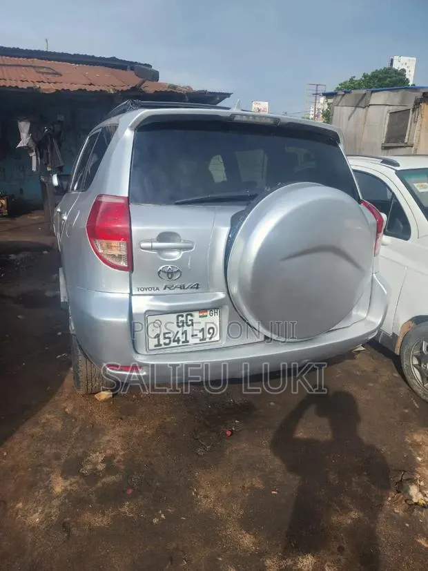 Toyota RAV4 2.4 2008 Silver · Photo 1