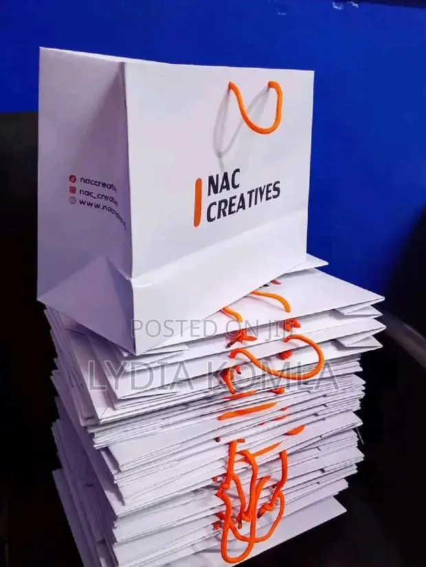 Customized Paper Bag With Branding · Photo 1