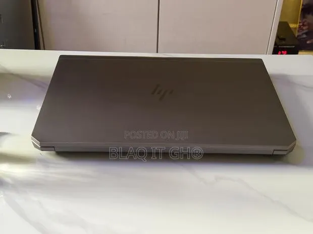 Laptop HP ZBook 17 G6 24GB Intel Core i5 HDD+SSD 750GB · Photo 1