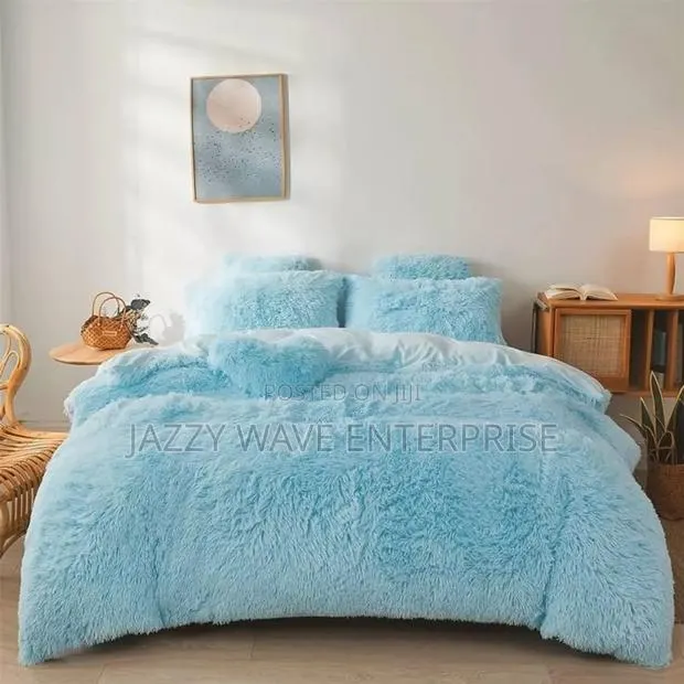 Fluffy Duvet Set for All Bed Sizes · Photo 1