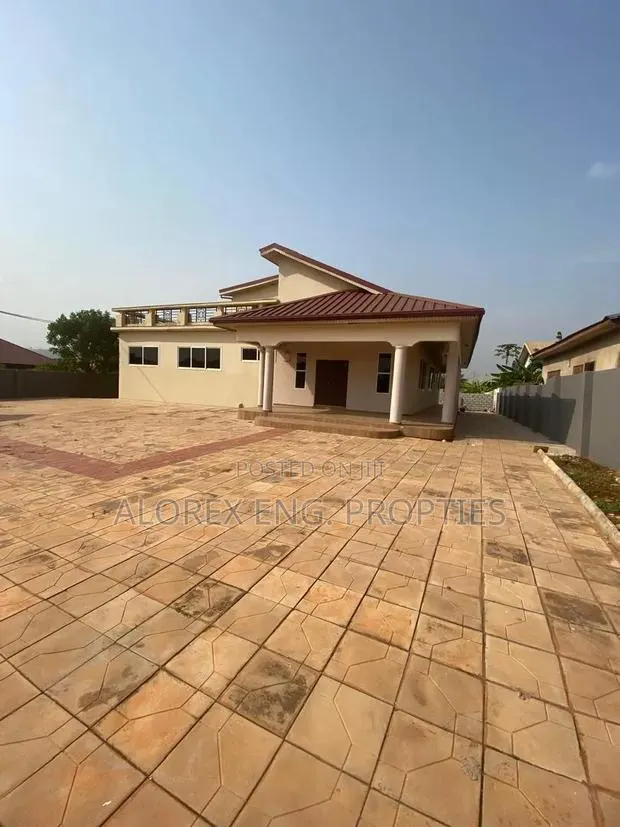 5bdrm Duplex in Adenta, Malejor for rent · Photo 1