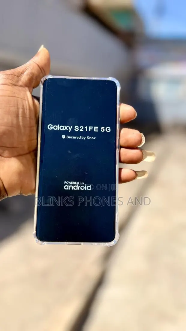 Samsung Galaxy S21 FE 5G 128 GB Silver · Photo 1