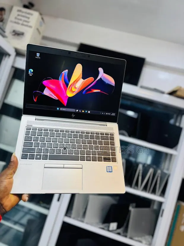 Laptop HP EliteBook 840 G6 16GB Intel Core i7 SSD 512GB · Photo 1