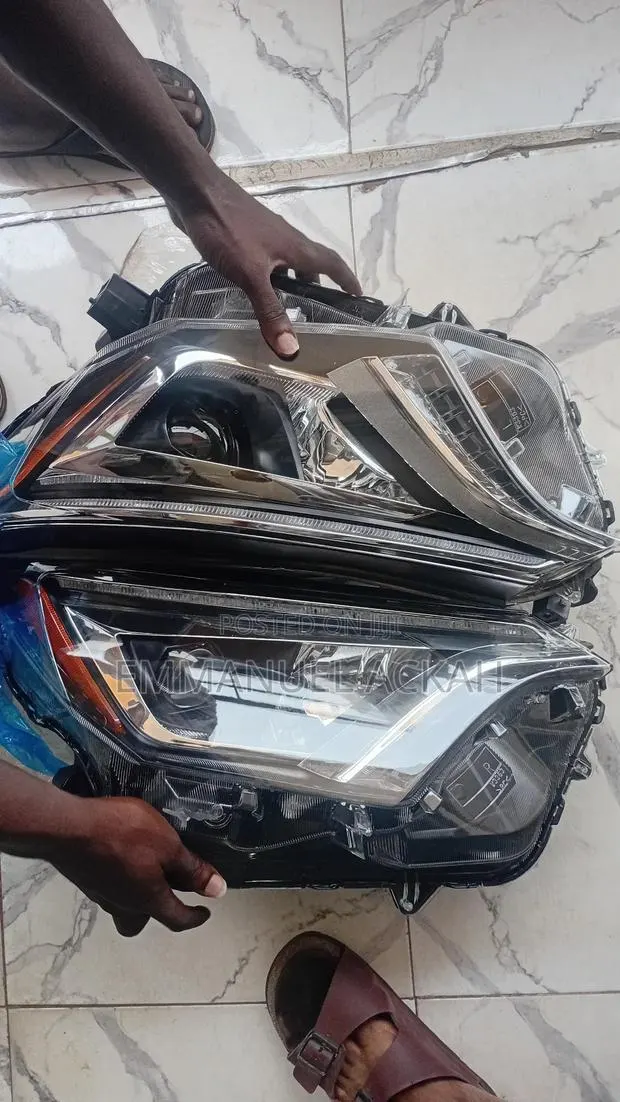 Toyota Rav4 2017 Headlight Led · Photo 1