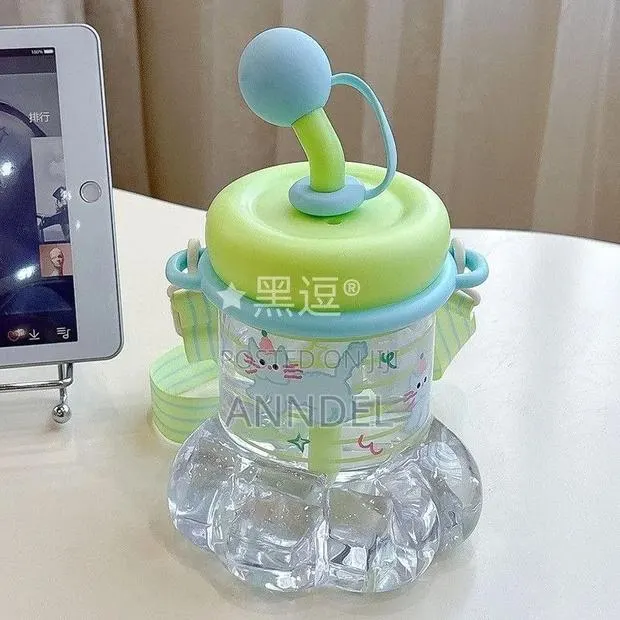 Kids Water Bottle · Photo 2
