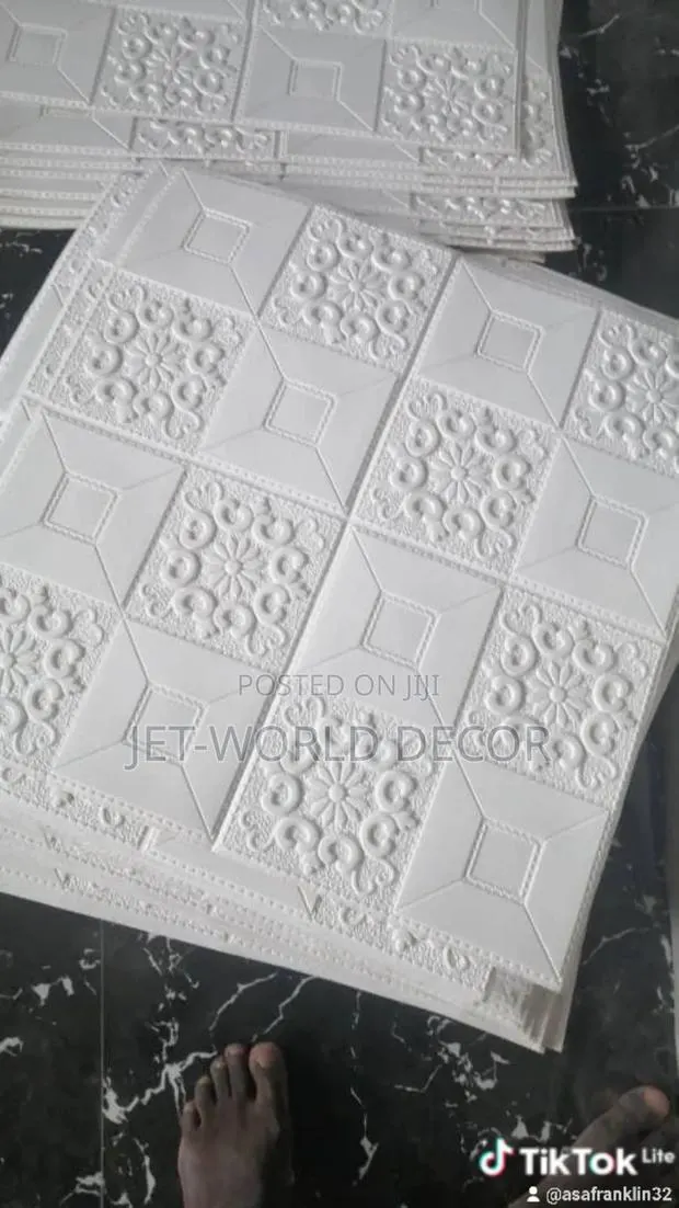 Wall Panel · Photo 1