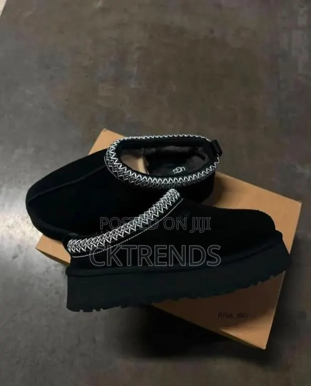 Ugg Half Shoe · Photo 1