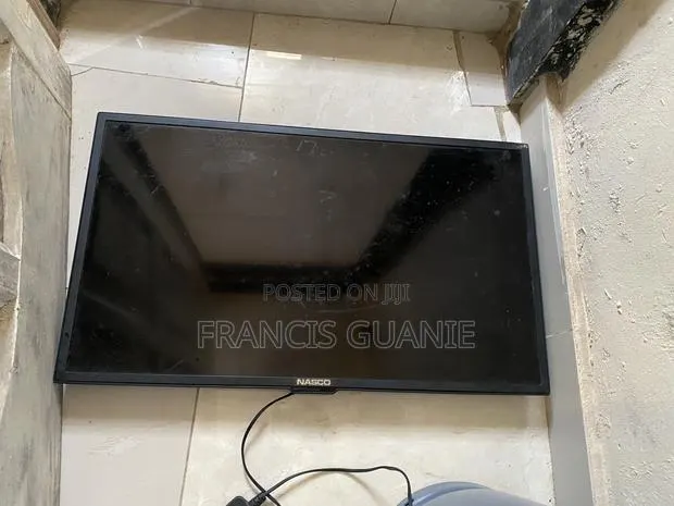 Nasco 32 TV Board · Photo 1