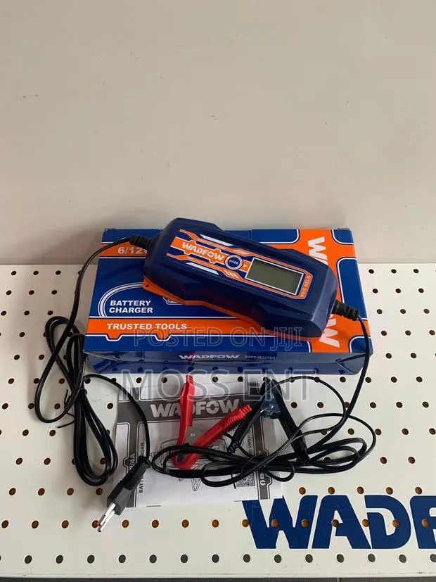 Wadfow Battery Charger 6/12v - C12p1- Wby1501 · Photo 1