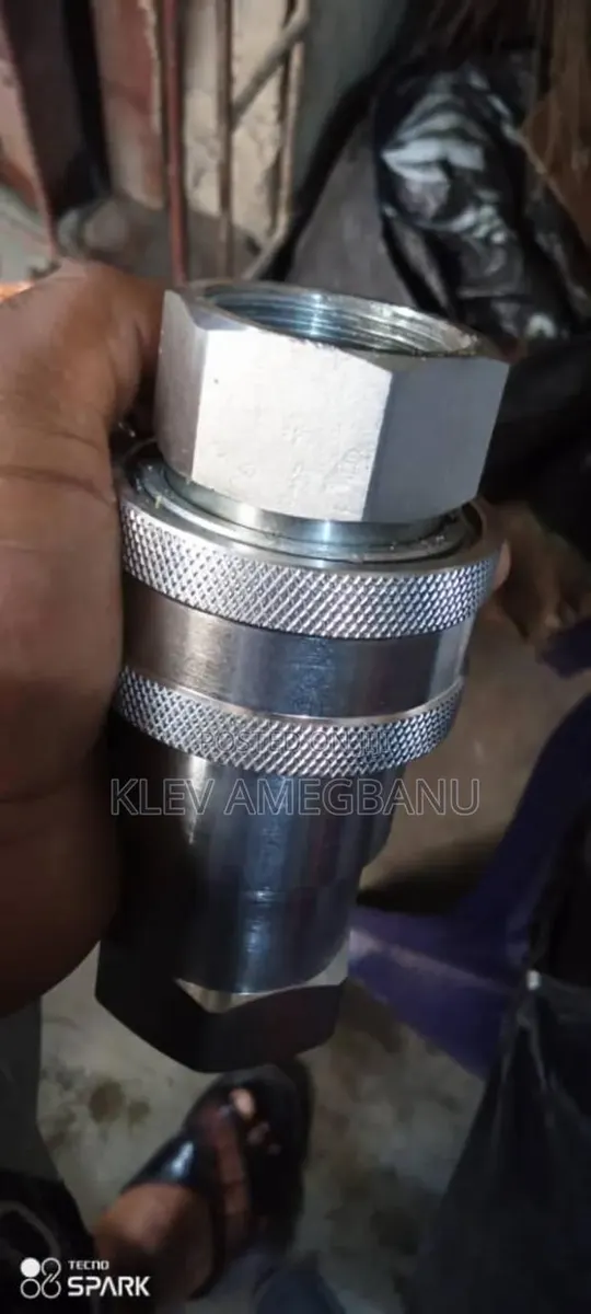 LPG Breakaway Coupling · Photo 1