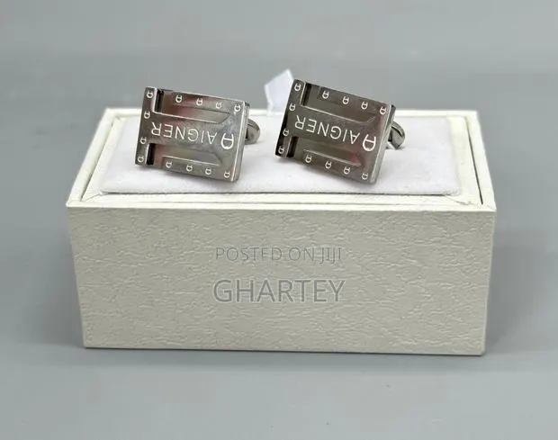 Square Shape Luxury Cufflinks · Photo 1