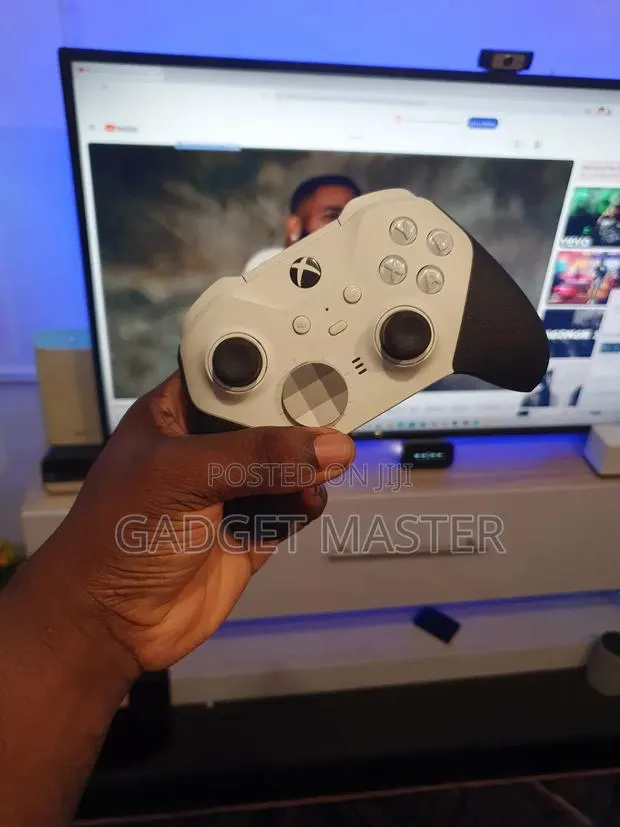 Xbox Series 2 Core Controller · Photo 1