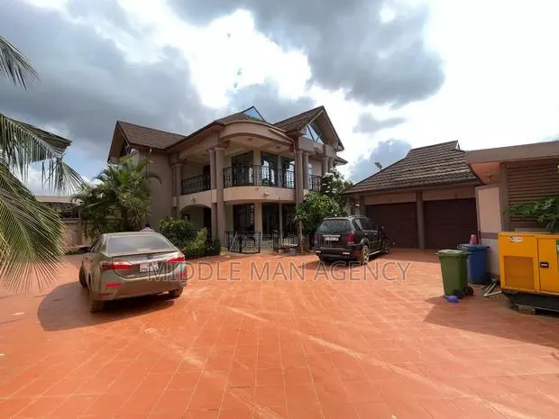 Furnished 5bdrm Mansion in Middle Man Agency, Kumasi Metropolitan · Photo 1