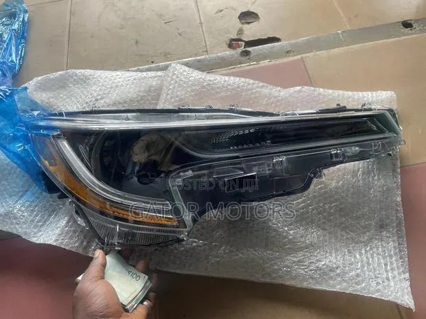 Corolla 2019 2020 2021 2022 2023 Front Headlights (Pair) · Photo 1