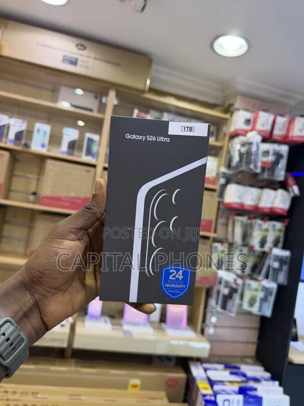 New Samsung Galaxy S26 Ultra 5G 1 TB Black · Photo 1
